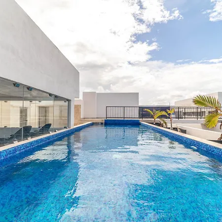 King Suite With Balcony Gym Rooftop Pool T5 102